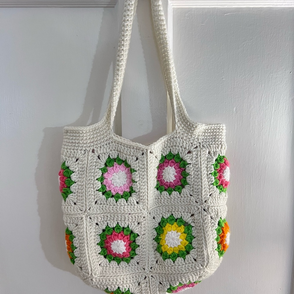 Source Unknown Crochet Tote Bag - Cream with Multicolor Floral Accents